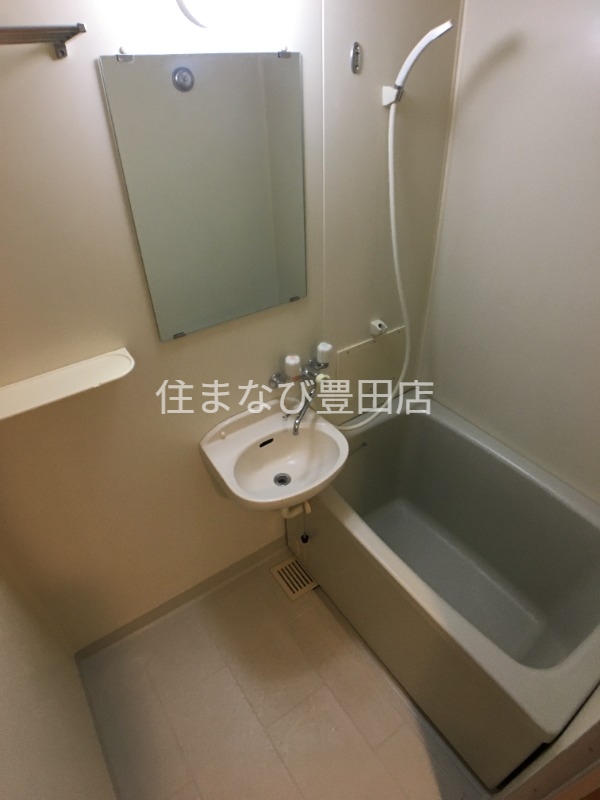 バス・シャワールーム　同型タイプ