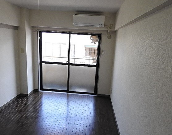 居室・リビング　同マンション別部屋参考