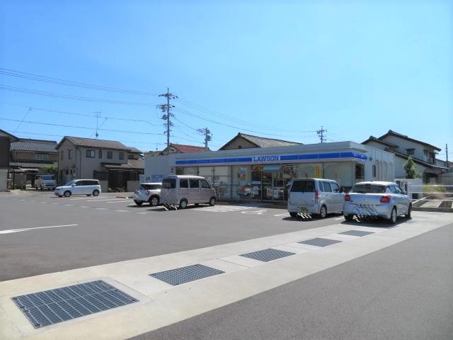 コンビニ　ローソン（コンビニ）まで740m