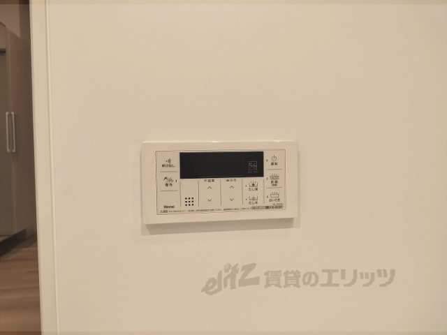 その他設備　給湯器リモコン