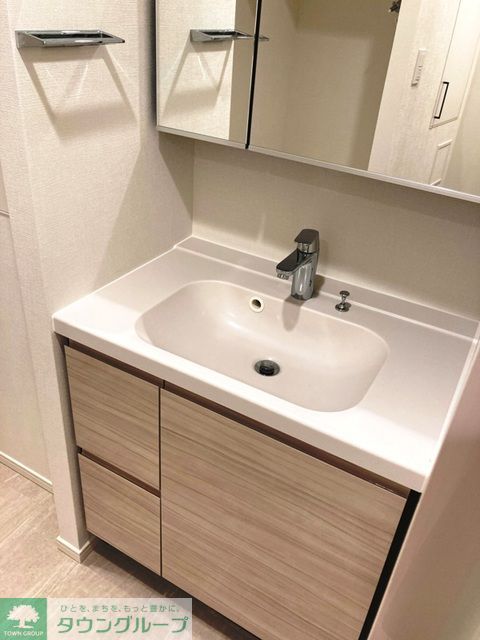 洗面設備　※写真は同タイプ住戸です。