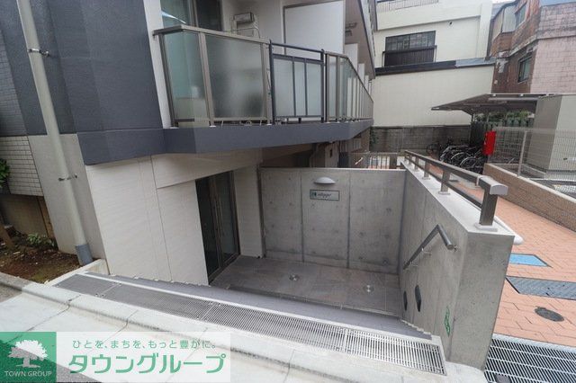 エントランス　★お問い合わせはタウンハウジングまで★