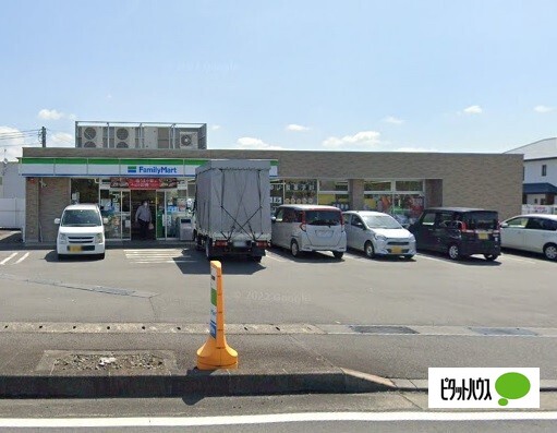 コンビニ　ファミリーマート富士宮中島町店（コンビニ）まで92m