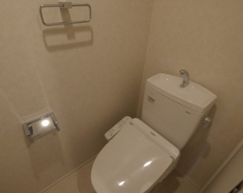 トイレ　別タイプ部屋　参考写真です