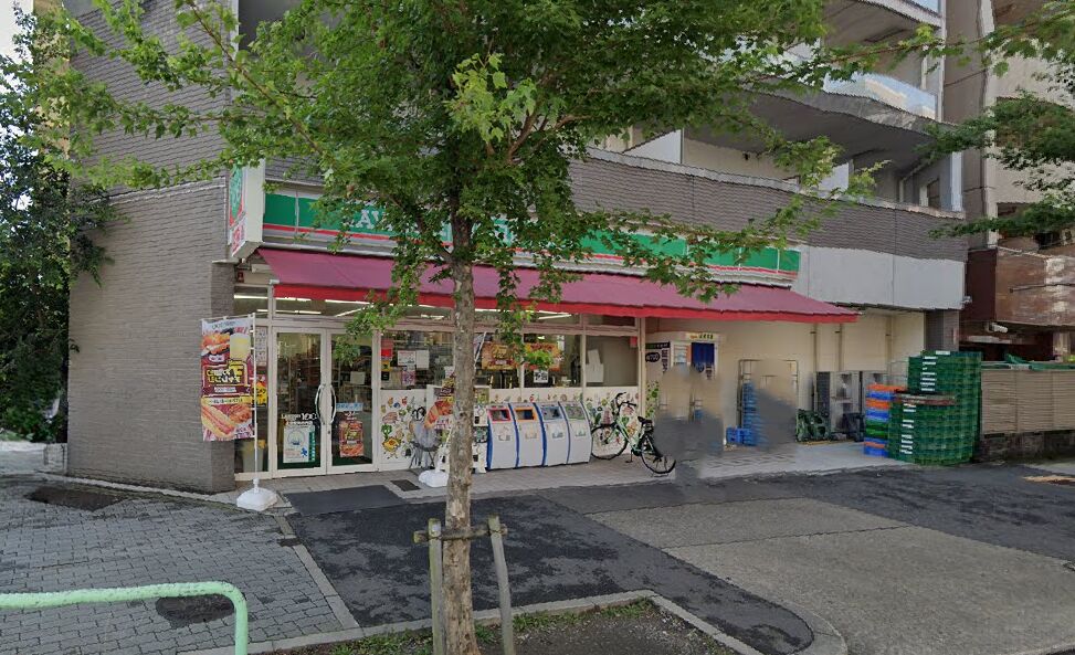 コンビニ　ローソンストア100名古屋丸の内店（コンビニ）まで294m