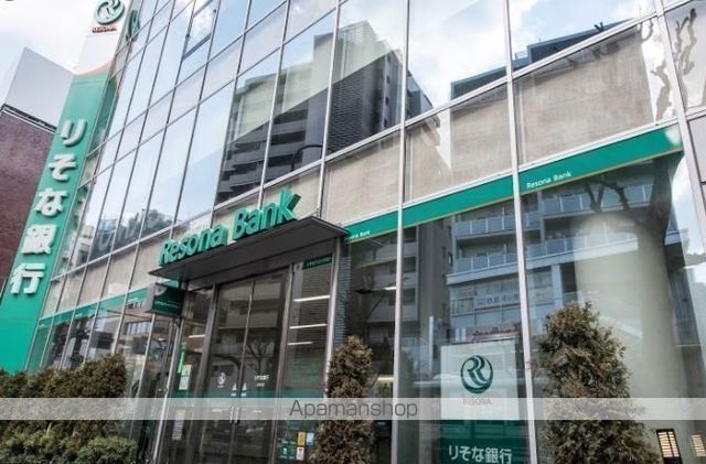 銀行　（株）りそな銀行／荻窪支店（銀行）まで827m
