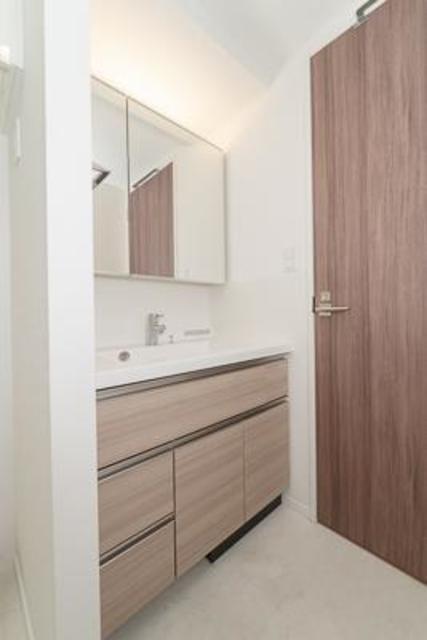 洗面設備　※写真は同タイプ住戸です。