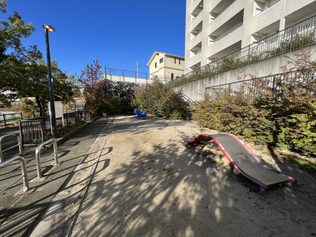 公園　王子池遊園（公園）まで425m