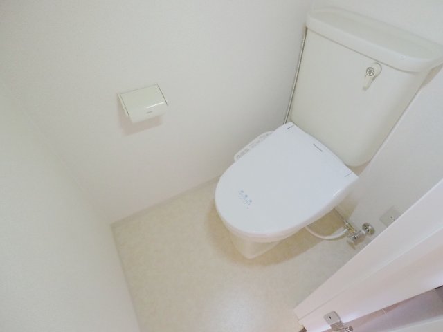 トイレ　※同じ間取りの別部屋のお写真です※