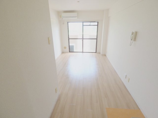居室・リビング　※同じ間取りの別部屋のお写真です※