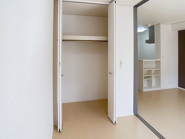 収納　掲載写真は同型モデルを掲載しており実際のお部屋と仕様等が異な
