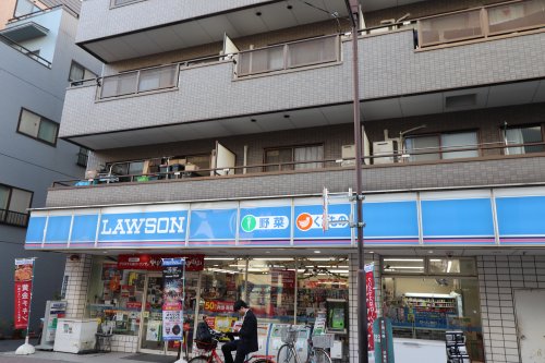 コンビニ　ローソン 浅草四丁目店（コンビニ）まで518m
