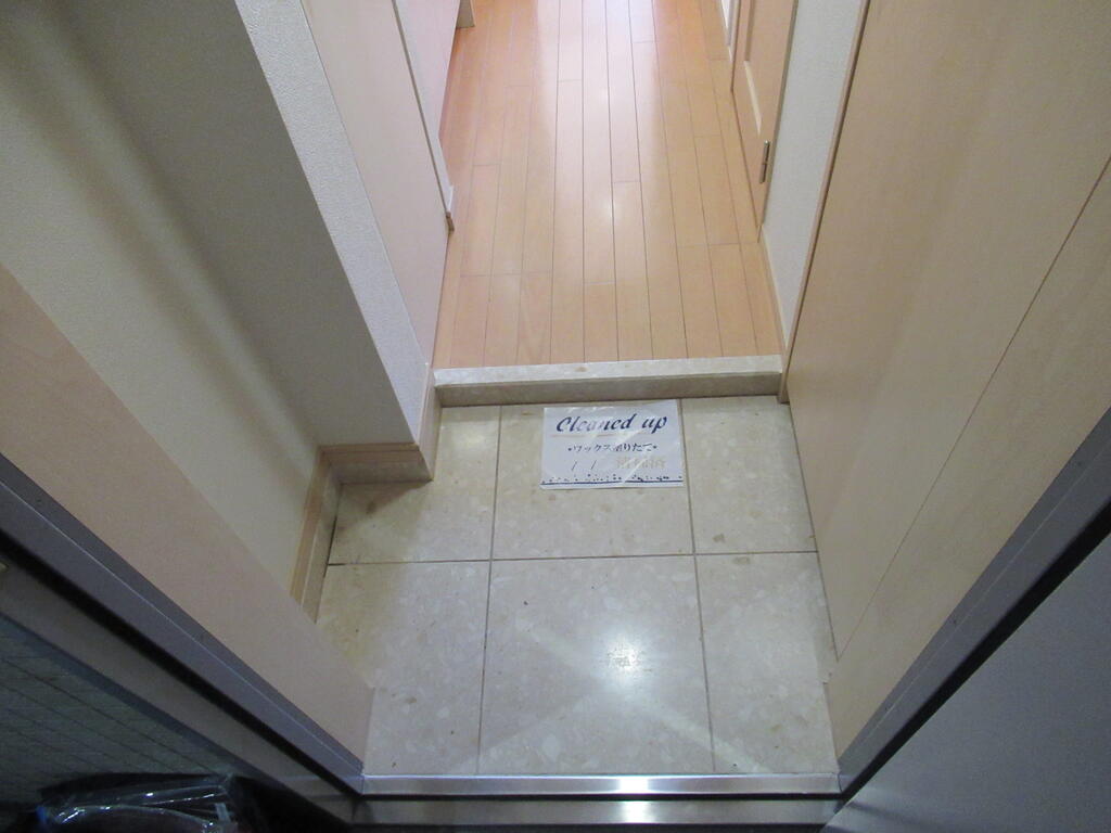 玄関　同タイプ別部屋写真