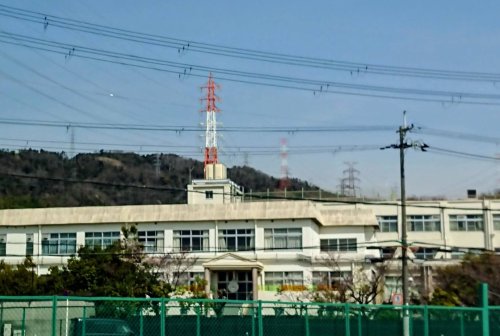 小学校　高槻市立五領小学校（小学校）まで1031m