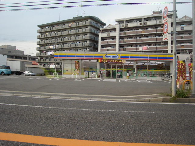 コンビニ　ミニストップ福岡和白5丁目店（コンビニ）まで628m