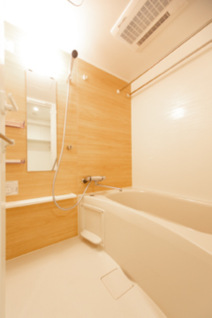 バス・シャワールーム　※写真は同タイプ住戸です。