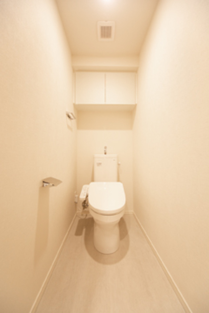 トイレ　※写真は同タイプ住戸です。