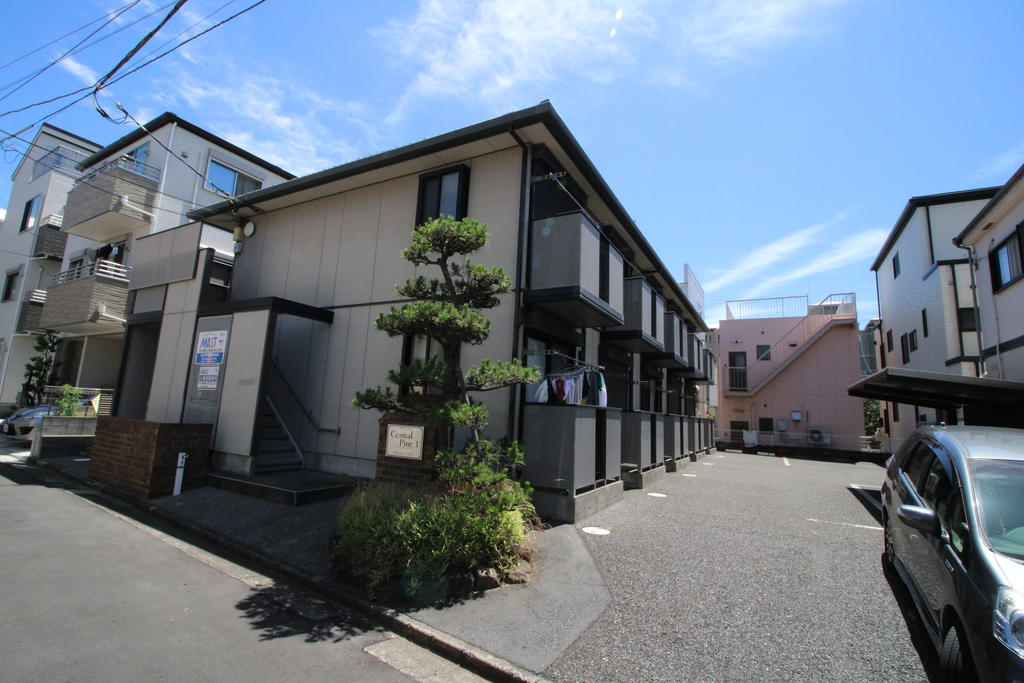 建物外観　2F手前の角部屋です！！