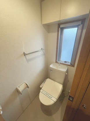 トイレ　※別部屋の参考写真です。