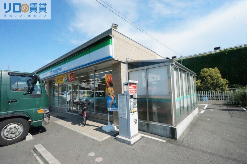 コンビニ　ファミリーマート加美北三丁目店（コンビニ）まで291m