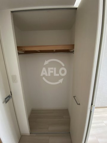 収納　クリスタルグランツ西本町　クローゼット