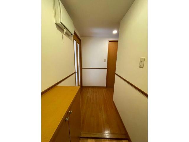 玄関　※同型タイプです。