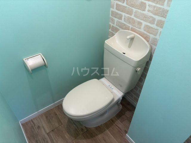 煉瓦の家カーザ・アモロッサのトイレ写真