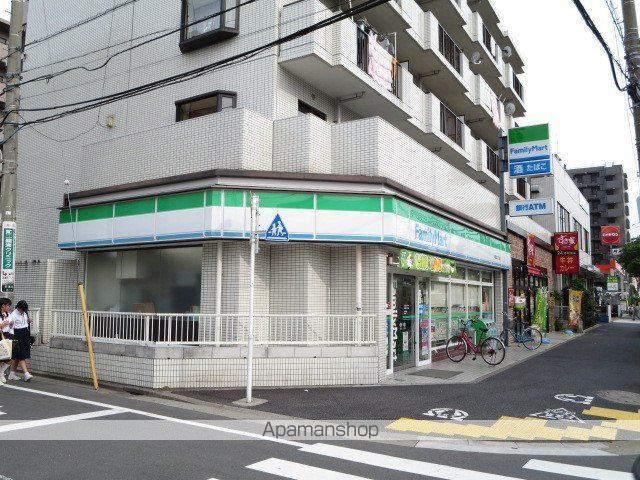 コンビニ　ファミリーマート（コンビニ）まで235m