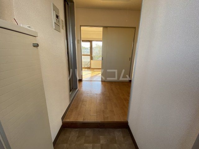 朝日チェリーヒルズ上野町の玄関写真
