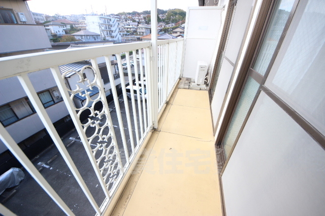 近鉄生駒線 信貴山下駅 徒歩2分 3階建 築37年の内装写真