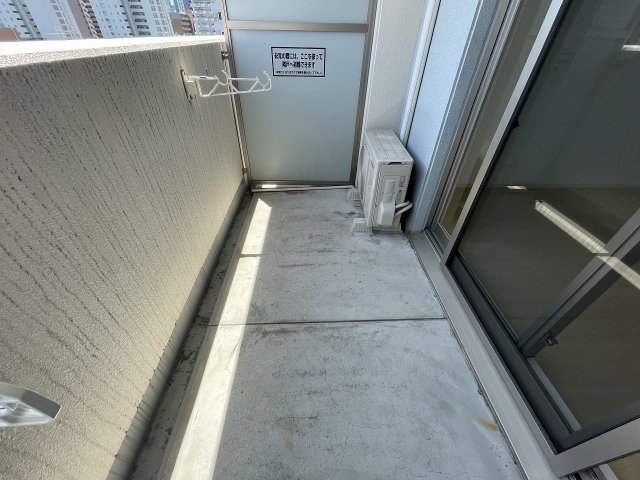 バルコニー　陽当たり良好なバルコニーです