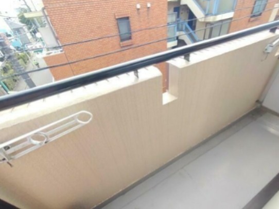 バルコニー　※同仕様写真含む