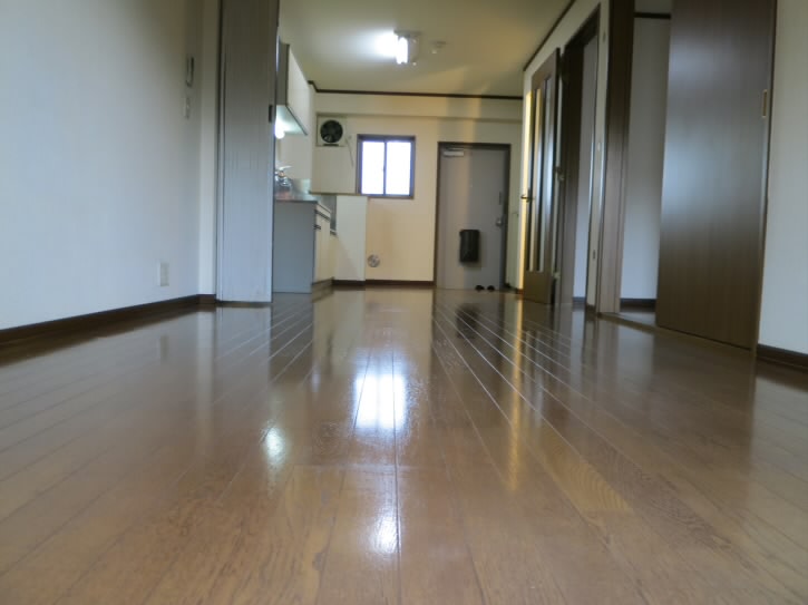 京王線 千歳烏山駅 徒歩5分 4階建 築45年の居間写真