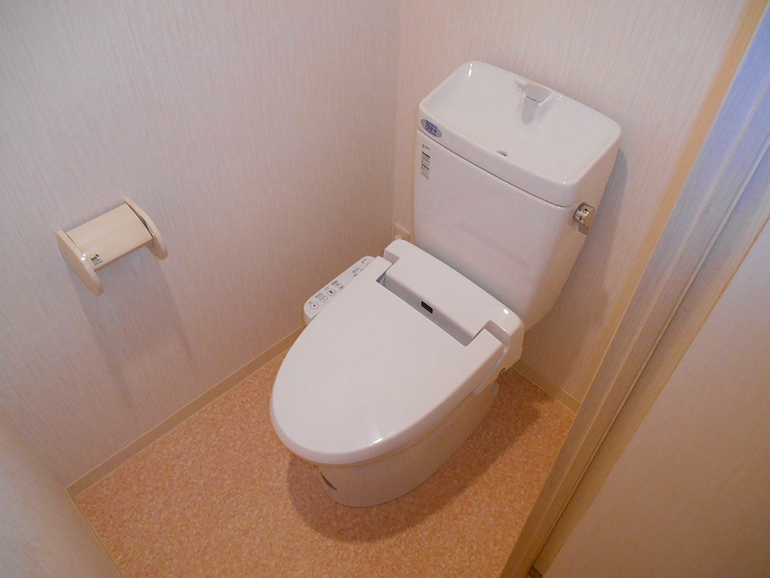 ＪＲ中央線 国立駅 徒歩10分 3階建 築16年のトイレ写真