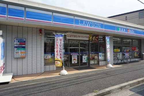 コンビニ　ローソン横浜八幡町店（コンビニ）まで367m