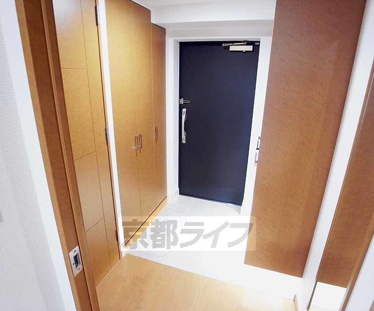 リーガル京都聖護院の玄関写真
