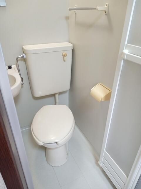 コンフォルト下北沢のトイレ写真