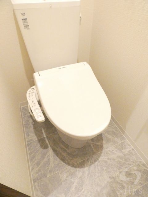 京阪本線 土居駅 徒歩7分 3階建 築4年のトイレ写真
