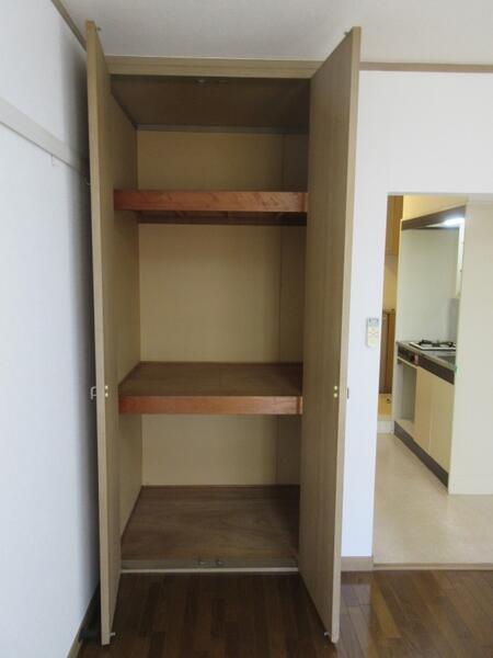 収納　他の部屋の写真を使用していま…
