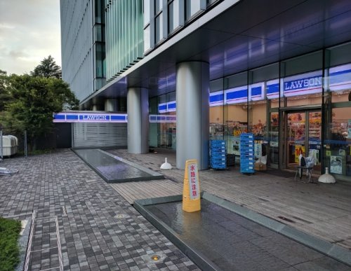 コンビニ　ローソン 大田平和島店（コンビニ）まで430m