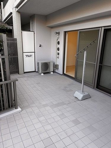 バルコニー　お洗濯にも便利なバルコニー付き