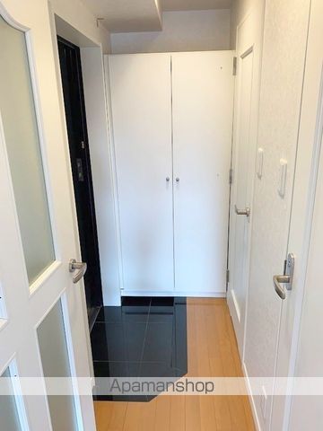 地下鉄空港線 大濠公園駅 徒歩3分 11階建 築22年の玄関写真