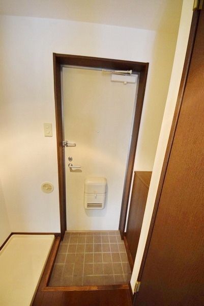 玄関　★お部屋探しは株式会社タウンハウジング東京まで★