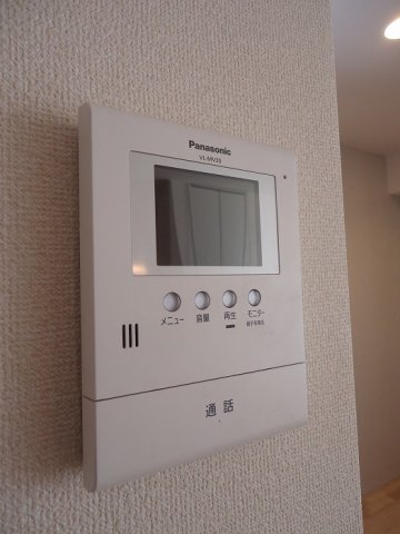 セキュリティ　※TV付インターホン！ 来訪者の顔が見えるから安心☆
