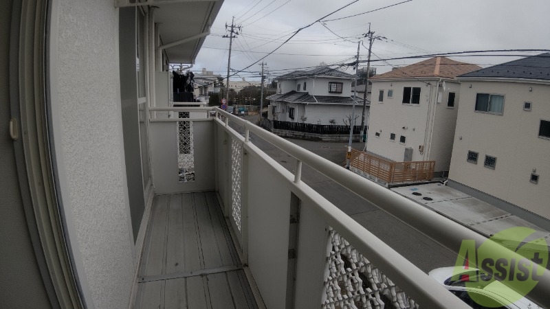 バルコニー　広いバルコニーです。洗濯物が干しやすいですね。