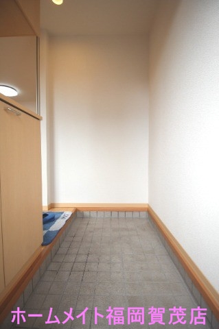 地下鉄七隈線 賀茂駅 徒歩8分 2階建 築20年の玄関写真