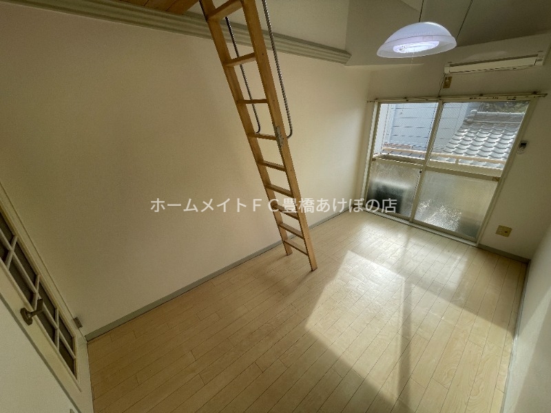 居室・リビング　同型別部屋写真