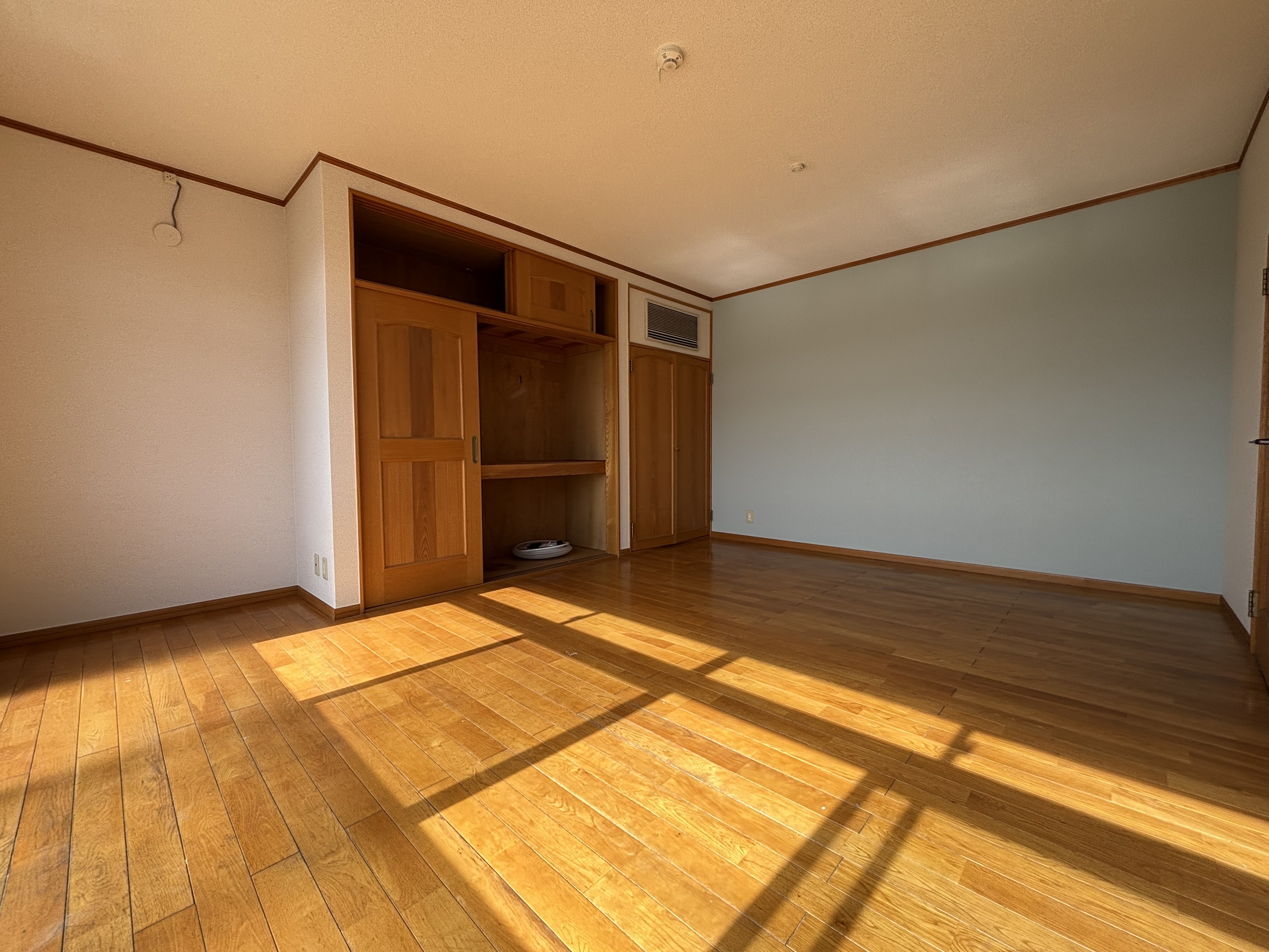 福田町古新田貸物件の居間写真