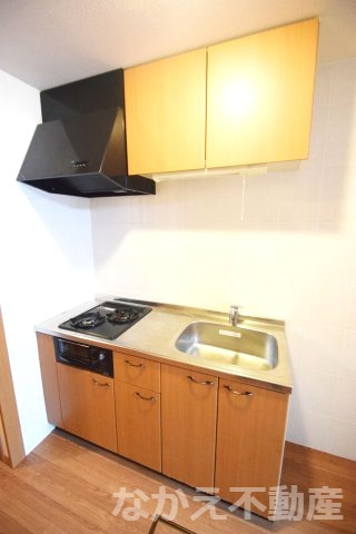 キッチン　コンパクトなキッチンで掃除もラクラク