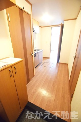 玄関　収納もある玄関です